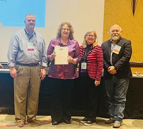 Portland mayor, Odem council member receive awards San Patricio