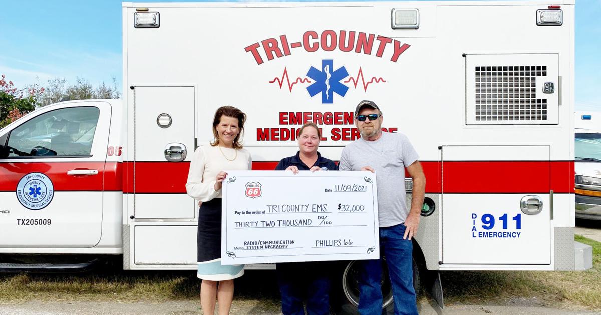 Tri Bees Tri County EMS receives Phillips 66 donation | News | southtexasnews.com