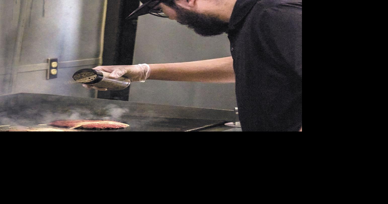 Buckin' Burger is the new griller on the block | News | southtexasnews.com