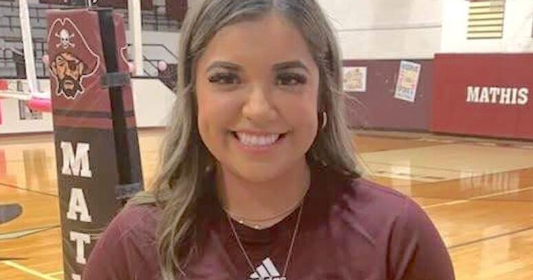 Mathis softball coach found not guilty in 2025 incident | San Patricio ...