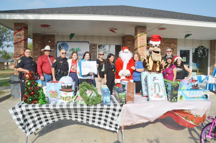 Voestalpine, Port of Corpus Christi give back to Gregory community