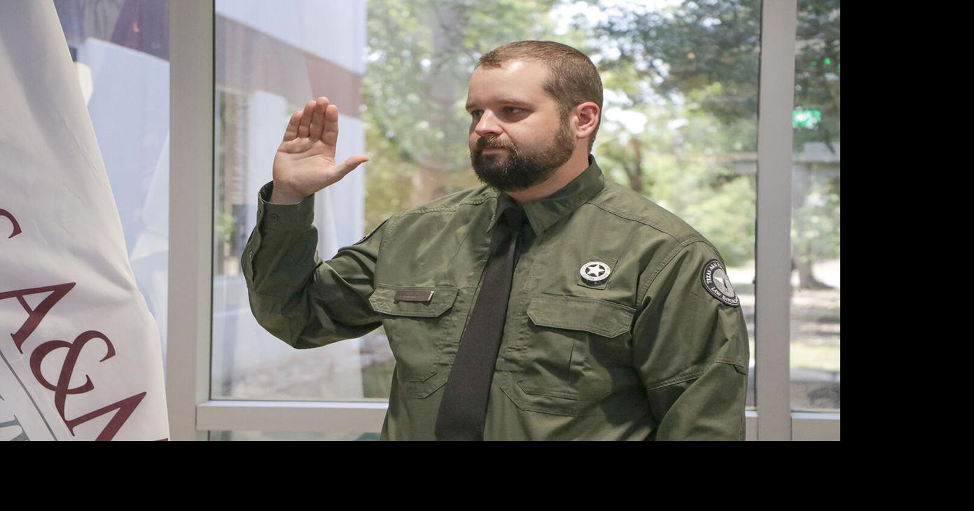Texas A&M Forest Service pins newest law enforcement officer