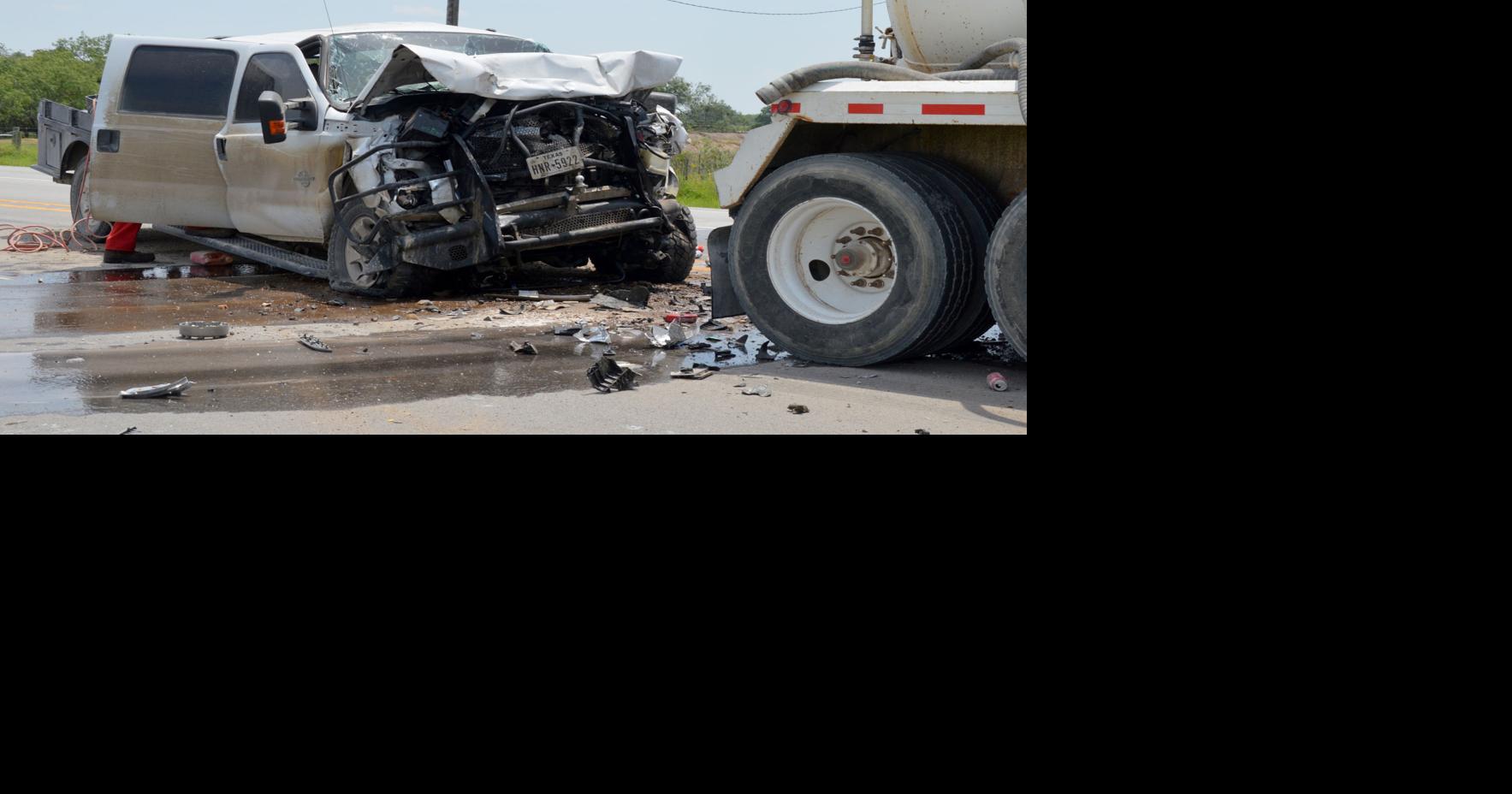 One victim airlifted after crash | News | southtexasnews.com