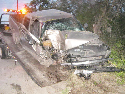Teen driver crashes pickup into Oak tree | News | southtexasnews.com
