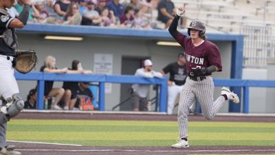 Pirates advance in playoffs with Game 3 win over Davenport