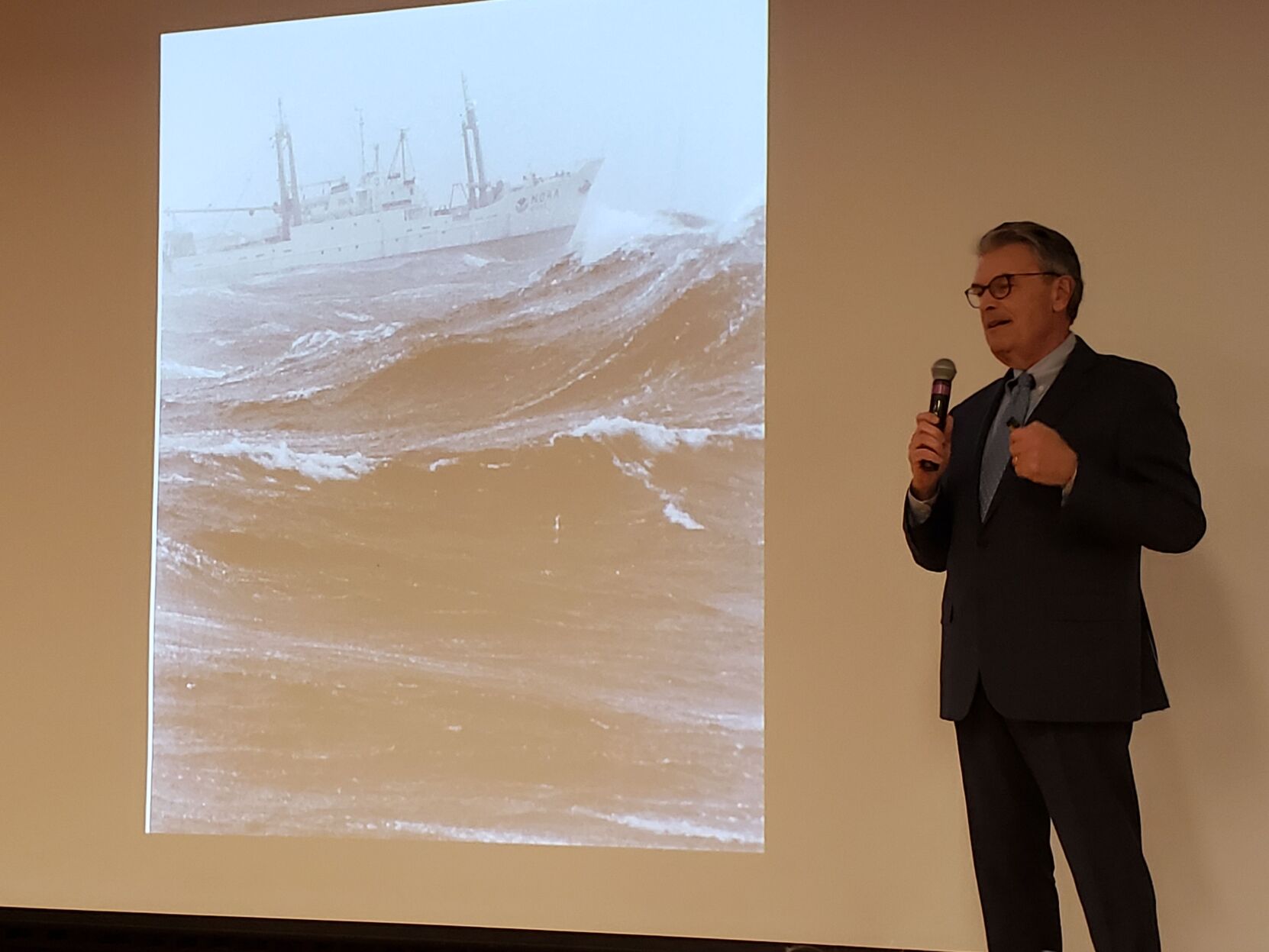 Shepherd University Hosts NOAA Scientist on Ocean Awareness