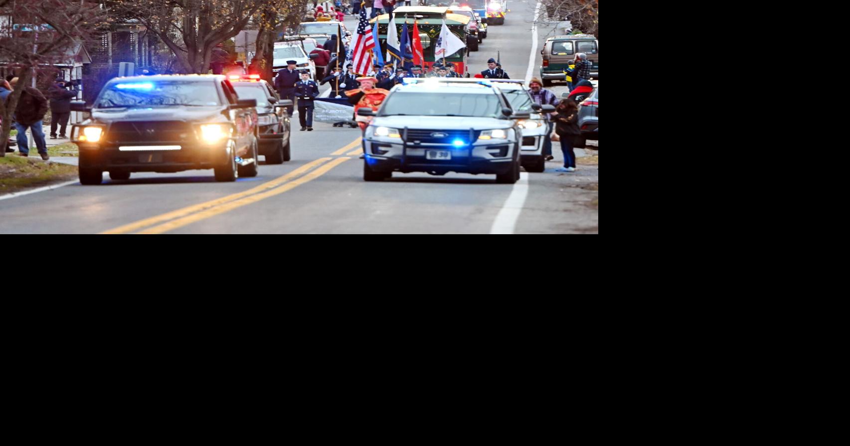 PHOTO ESSAY Bolivar holiday parade News