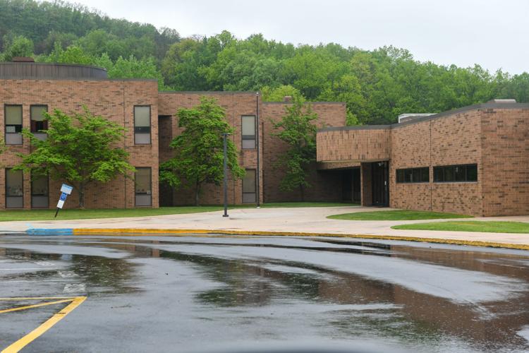 Tamaqua Elementary School / Overview