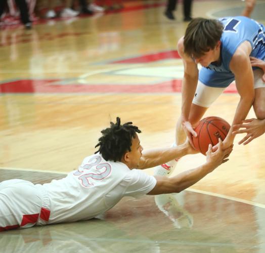 WVC BASKETBALL: Cougars, Dallas battle for WVC Division 1 crown