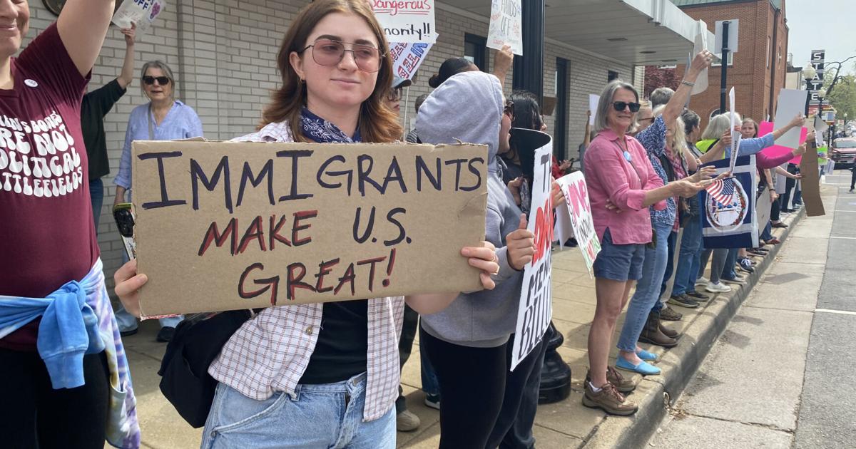 Defiance Org PHOTOS: Local demonstrators protest Trump administration