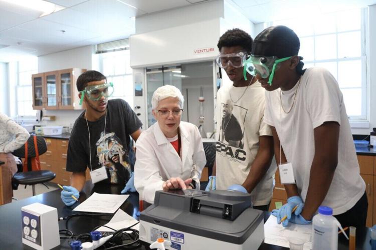 UMW Summer Enrichment Program Gives High-Schoolers a Sneak Peek at College Life