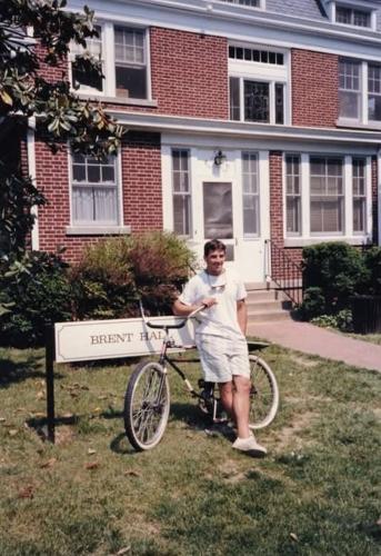 Mary Washington Alum Cycles Cross-Country – and Campus Walk – for a Cure