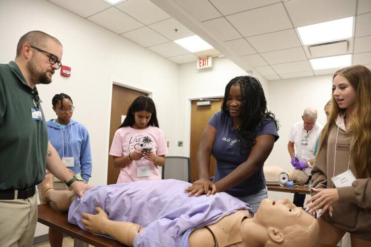UMW Summer Enrichment Program Gives High-Schoolers a Sneak Peek at College Life