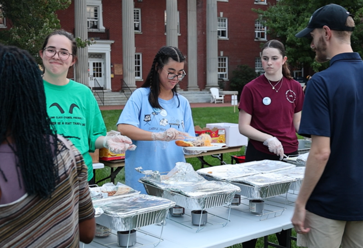 UMW Student-Leader Helps Others Feel Welcome at Mary Washington