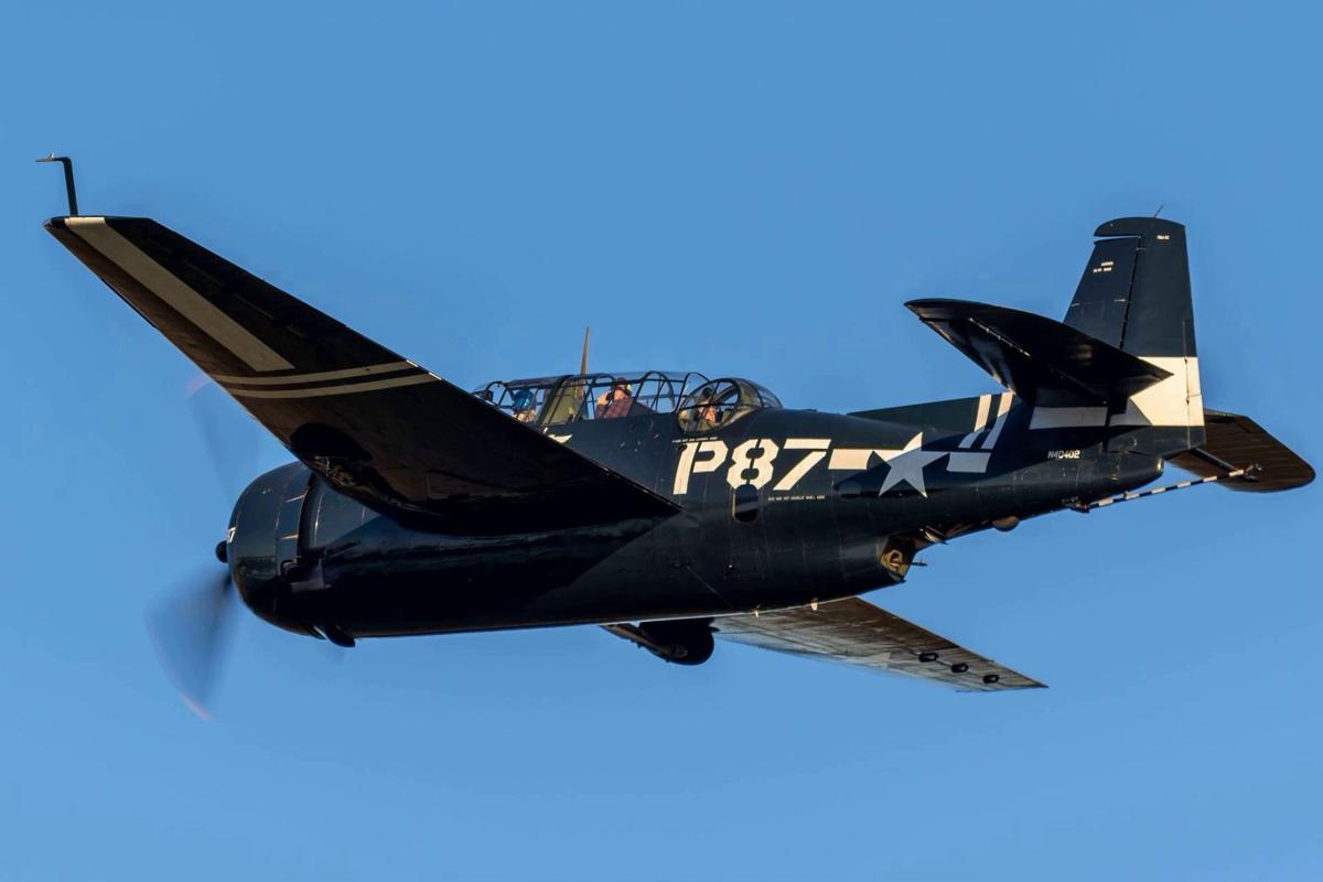 On Friday Aerial Tribute To Wwii S Heroes Will Buzz D C S National Mall Latest News Starexponent Com