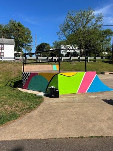 Town of Culpeper Celebrates National Travel and Tourism Week with New Community Mural at Yowell Meadow Park