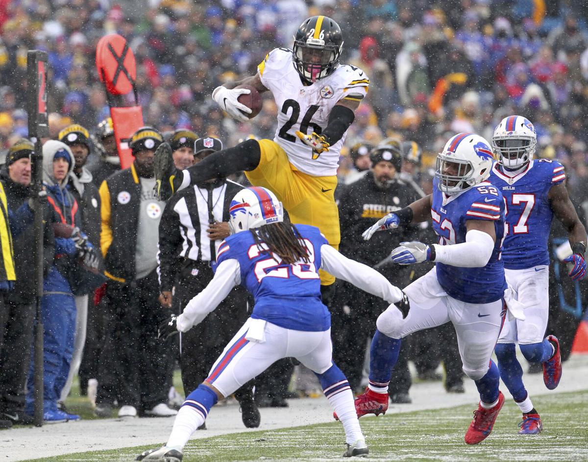 2016: Steelers' Le’Veon Bell scores three times, gains franchise-record 236 yards rushing
