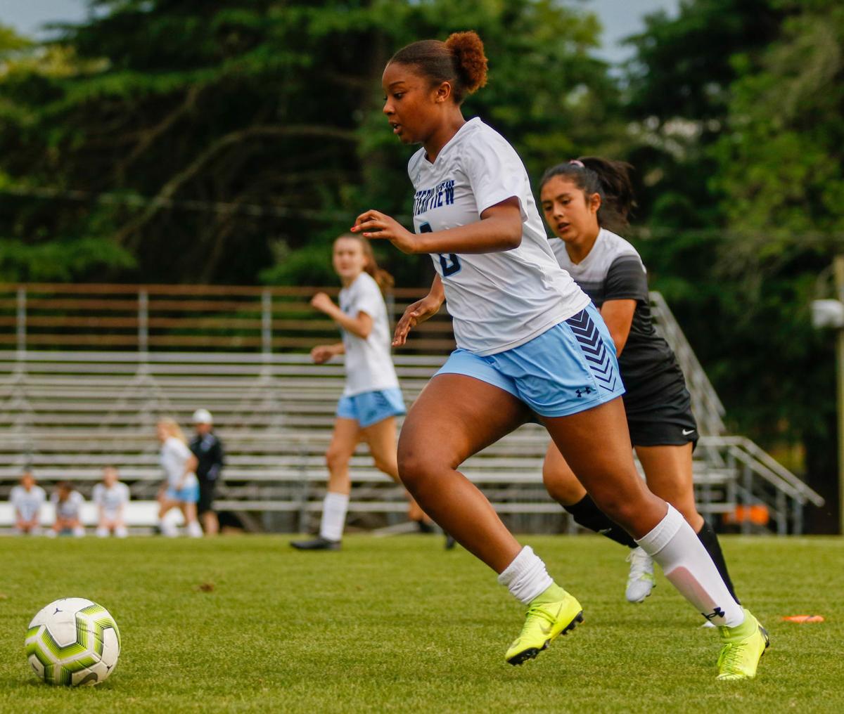 High School Girls Soccer Ball Doesn T Bounce Cyclones Way In Battlefield Opener High School Starexponent Com High School Girls Soccer Ball Doesn T Bounce Cyclones Way In Battlefield Opener High School Starexponent Com