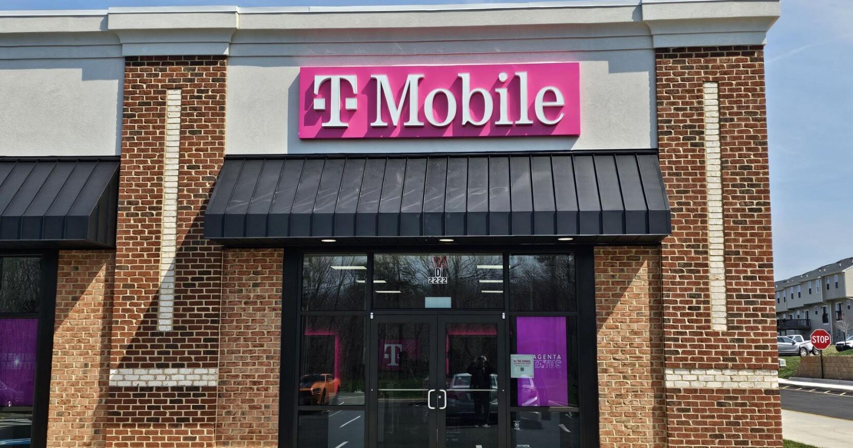 T-Mobile opens shop near Lake of the Woods in Locust Grove - Vimarsana News