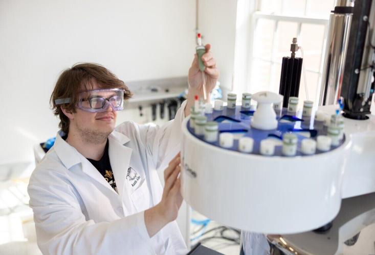 UMW’s Summer Science Institute Showcases Student Discovery From Lab to Lectern
