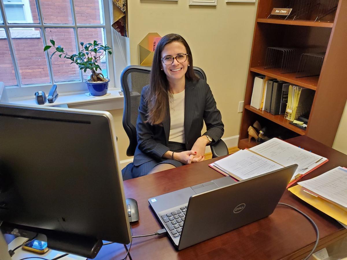 How Do I Become A Federal Prosecutor? (With Pictures)