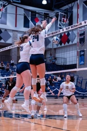 UMW Volleyball Splits Saturday Matches in Pennsylvania