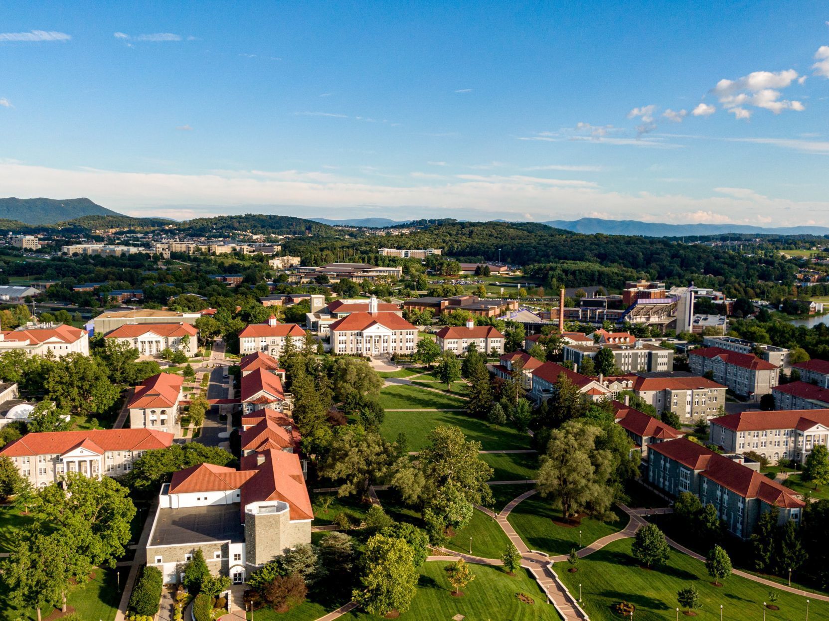 James Madison University announces outstanding local students photo
