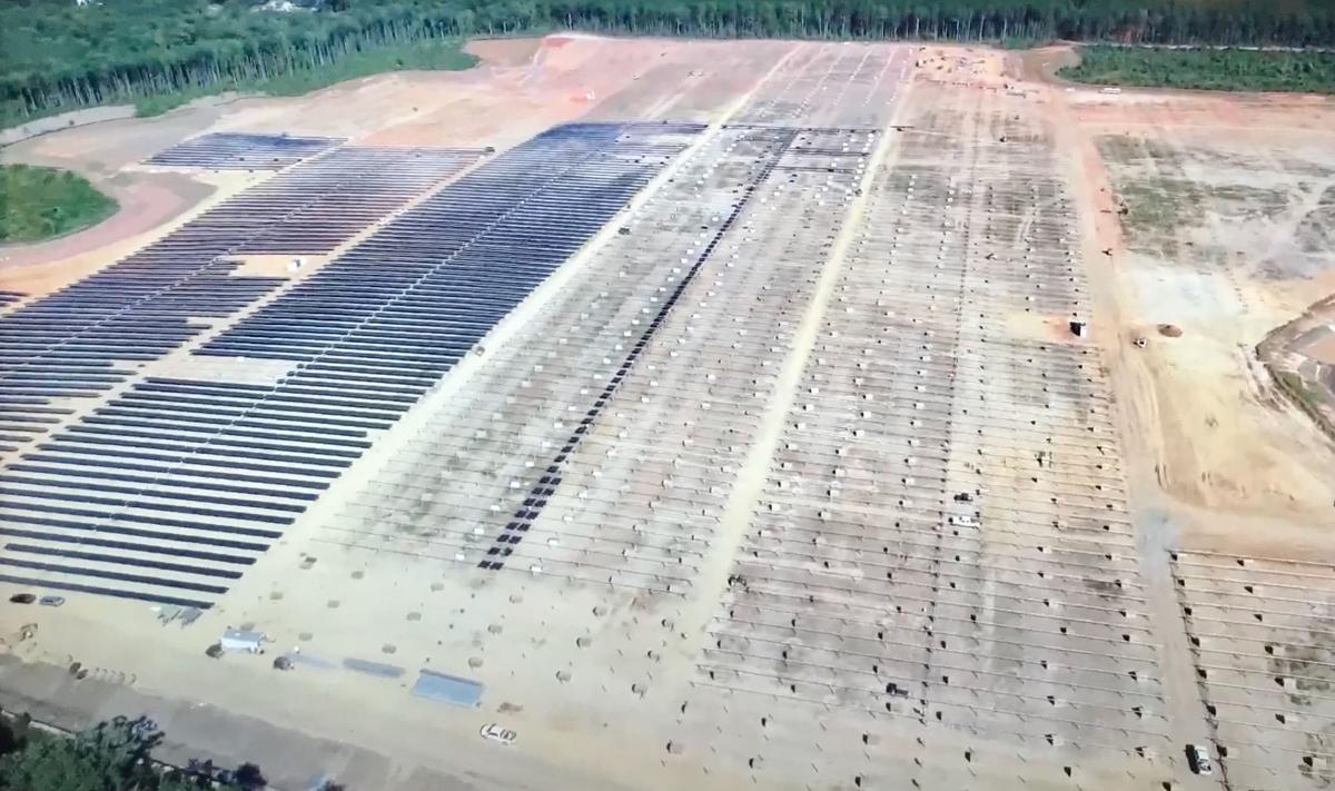 Construction of sPower solar plant in Spotsylvania