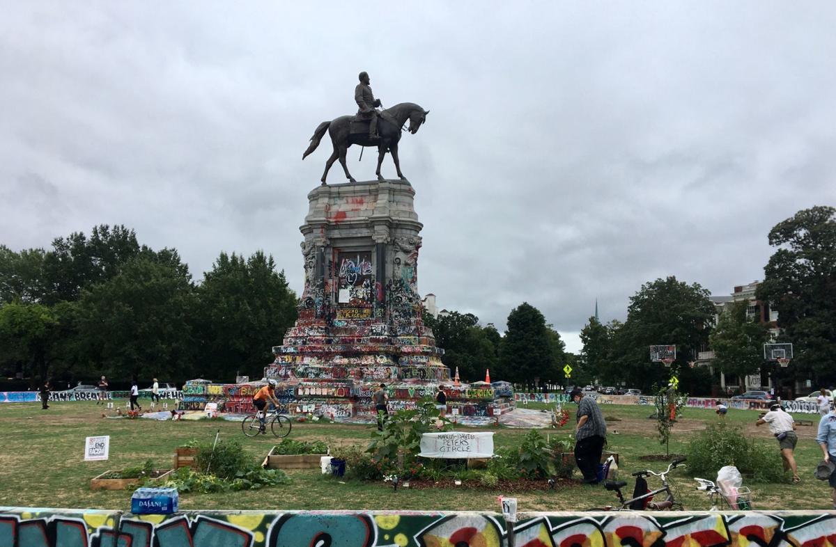 Marcus David Peters Sign Removed From Richmond S Lee Circle Police Seek Tips Threaten Arrest Latest News Starexponent Com Marcus David Peters Sign Removed From Richmond S Lee Circle Police Seek Tips Threaten Arrest Latest News Starexponent Com