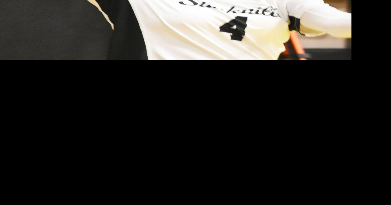 Freshmen contribute to Lady Jacket volleyball win