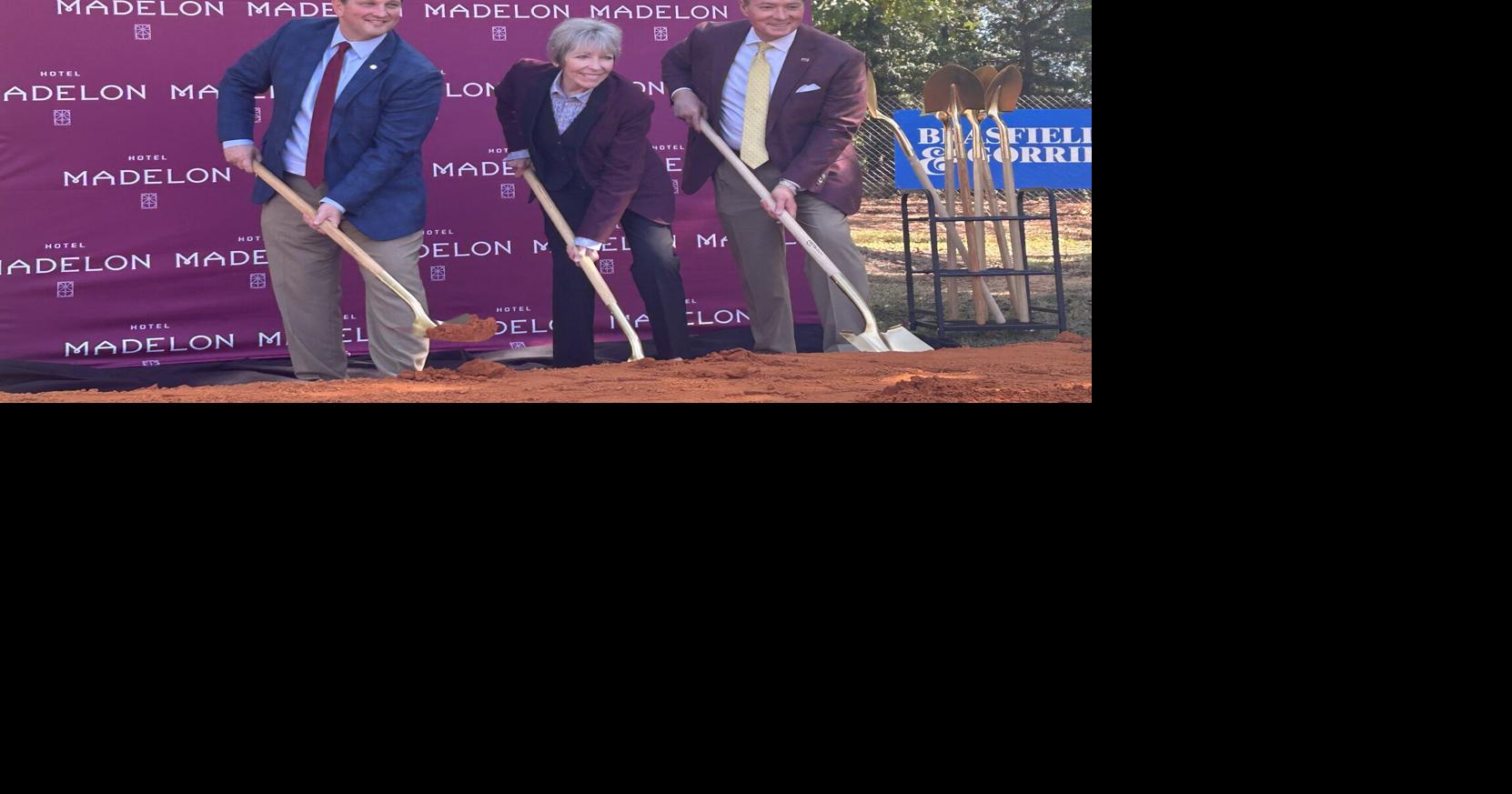 Construction set for Hotel Madelon after ground breaking