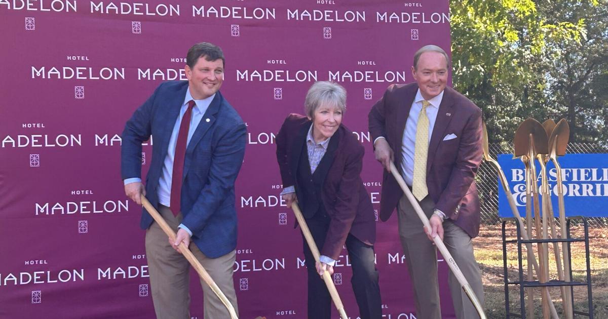 Construction set for Hotel Madelon after ground breaking