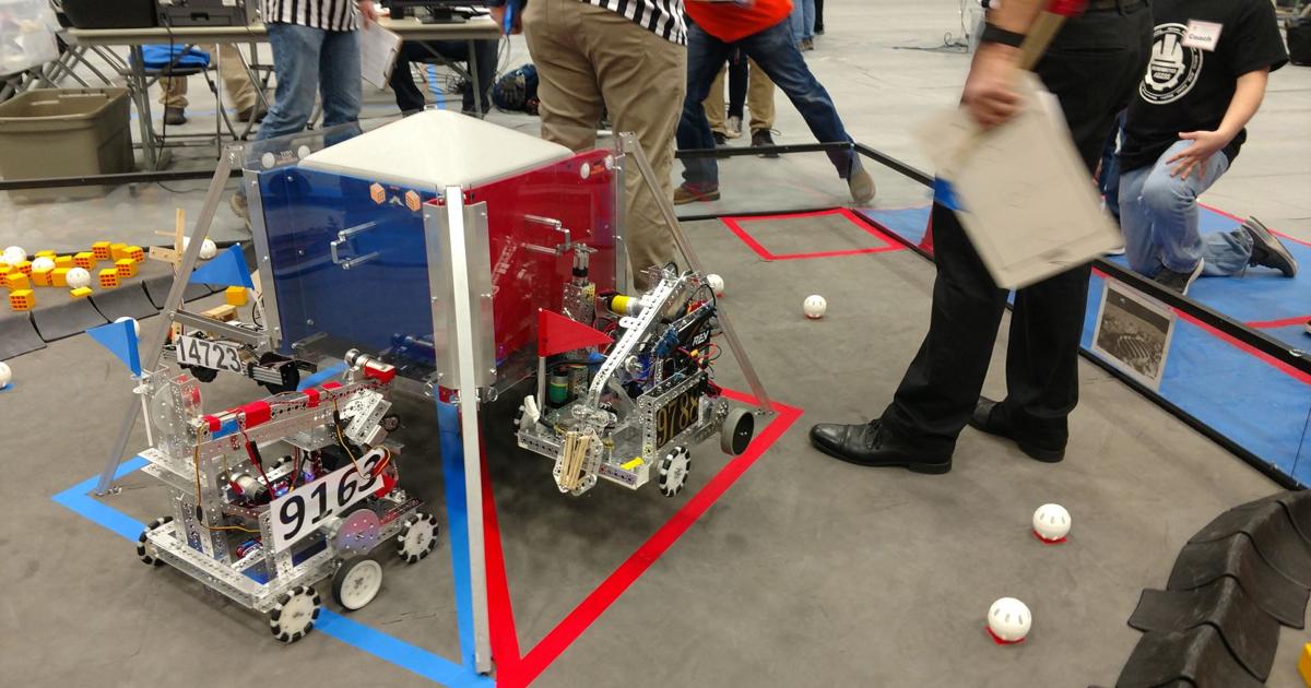 Ivcc Math Lab Robots crowd the IVCC gym floor Saturday | Classic Hits 103.9 WLPO ...