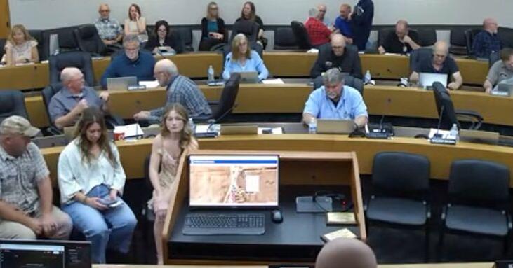 La Salle County Clerk Ebner Faces Questions on Annual-Disclosure Outreach