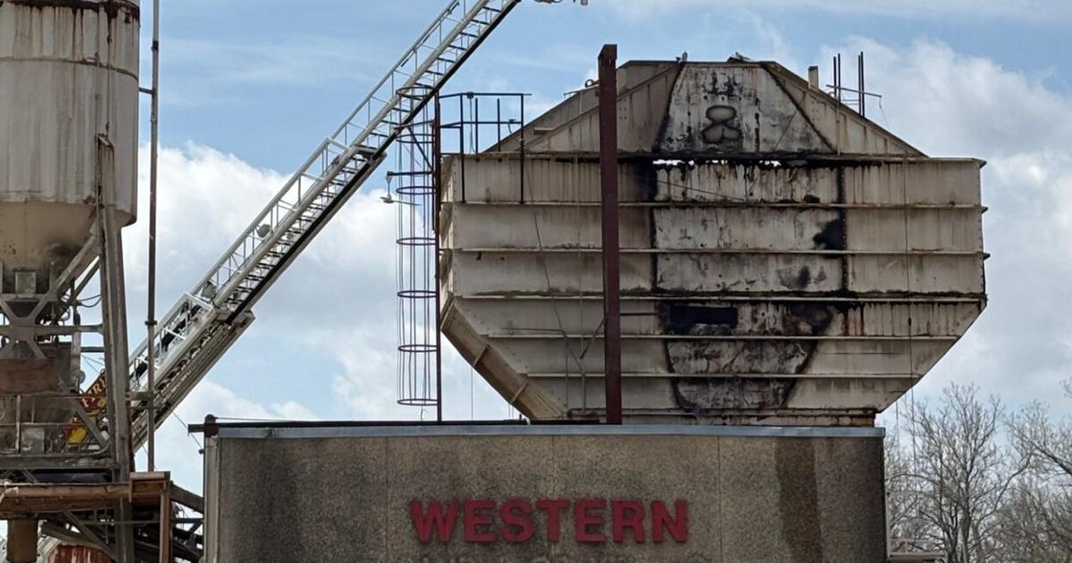 Spring Valley Quarry Fire Dealt With At Spring Valley Gravel Pit | 103.9 WLPO | starvedrock ...