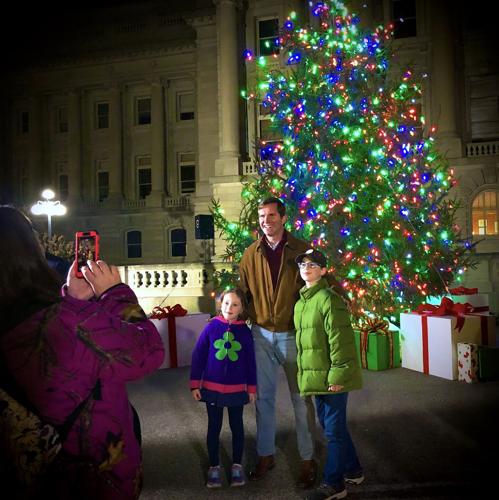 Frankfort Christmas Parade 2022 Crowds Gather For 73Rd Frankfort Christmas Parade, Capitol Tree Lighting |  News | State-Journal.com