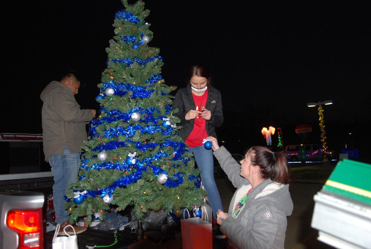 Frankfort Ky Christmas Parade 2022 Christmas Parade Switches To Drive-Through Event | News | State-Journal.com