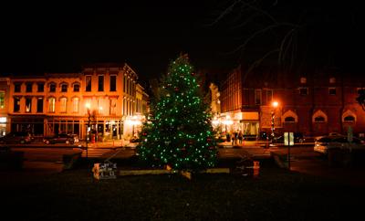 112420_ChristmasTree_hb_web-1.jpg