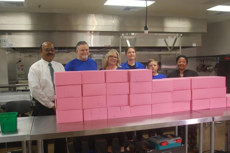 Remembering Talon: Oakwood IB students treated to cupcakes on lost 