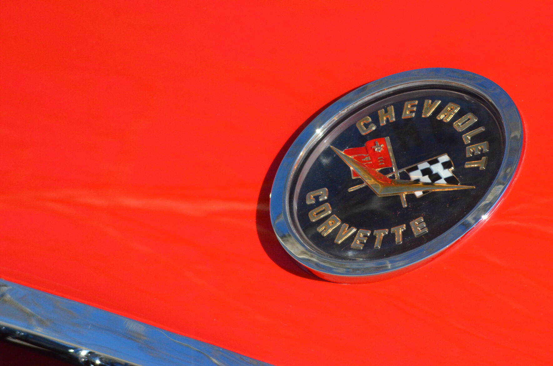 The badge on the front of Jerry Lyndon's Chevrolet Corvette.