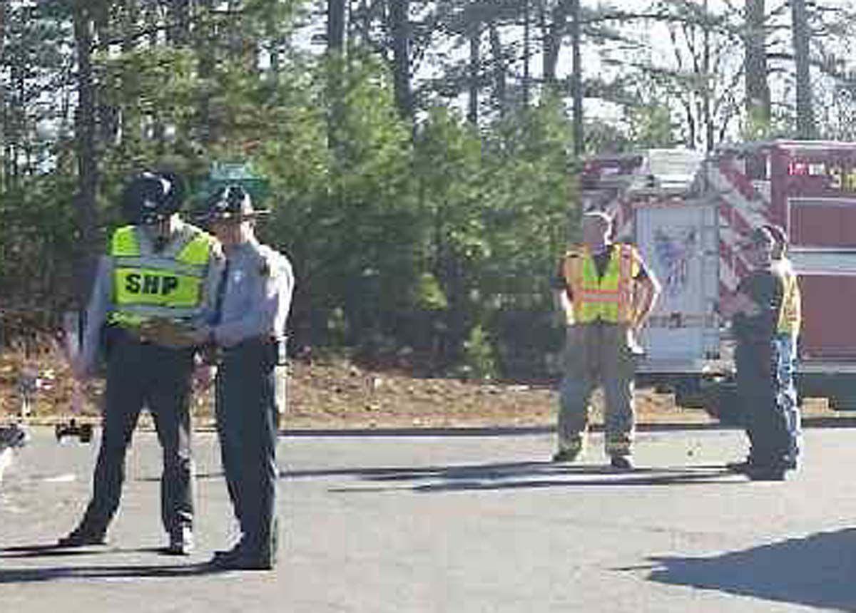 Twovehicle crash shuts down Perth Road