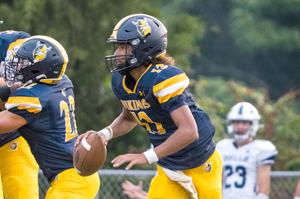 South Iredell record-setting QB says he’s transferring—to an Iredell County rival