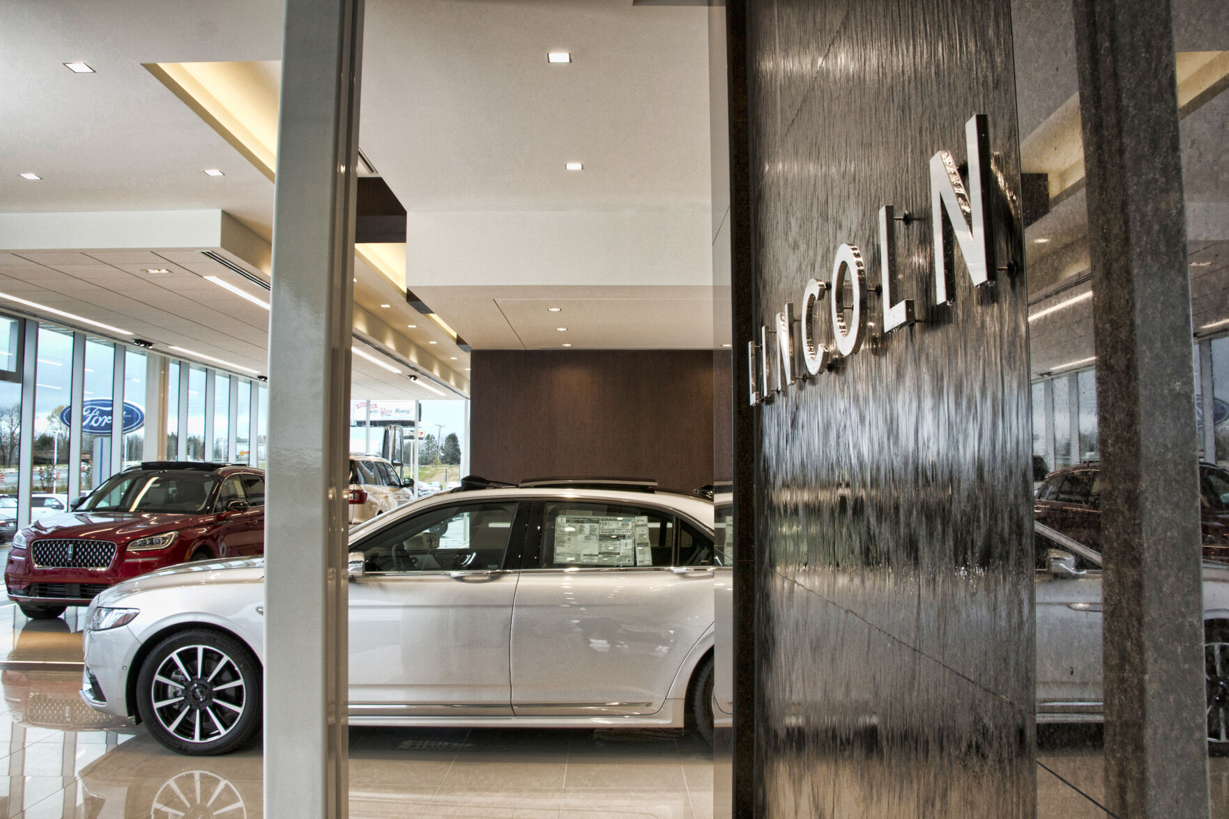 Randy Marion opens new luxury Lincoln dealership in Statesville