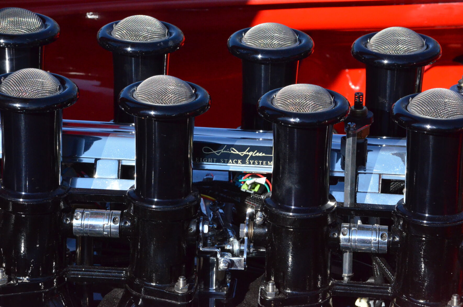 The engine inside Jerry Lyndon's 1959 Chevrolet Corvette Custom.