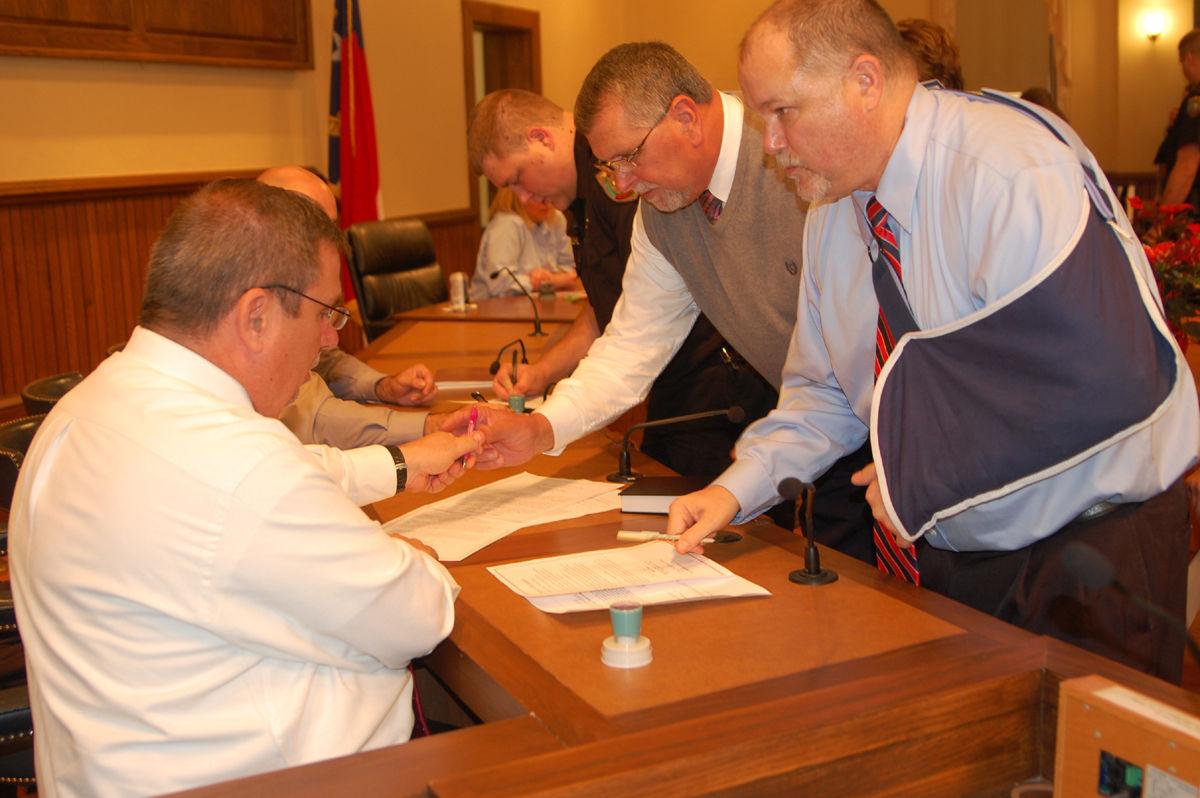 Campbell takes oath as new Iredell sheriff | News ...