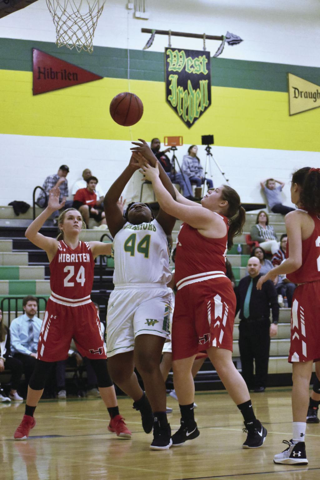 High School Basketball West Splits Pair Of Games With Hibriten