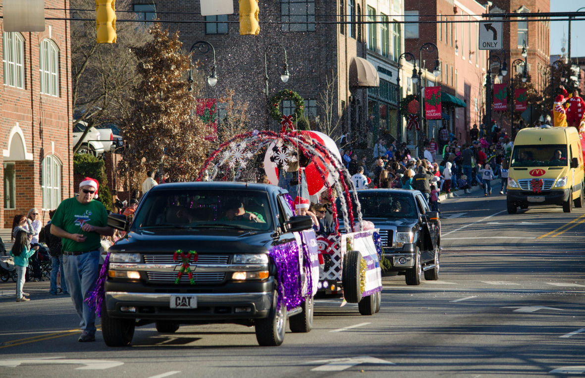 GALLERY Statesville Christmas Parade Galleries