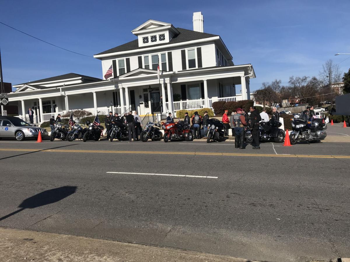 Strangers Become Family For Air Force Veteran S Funeral Local News Statesville Com