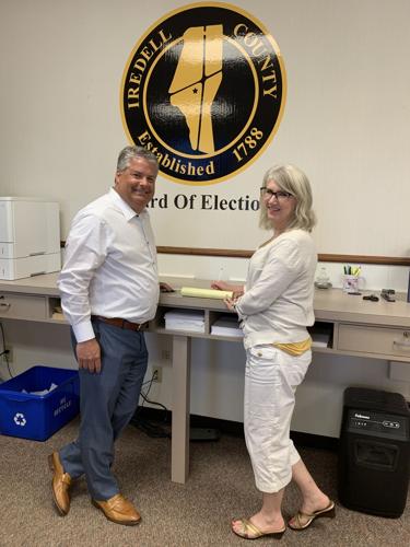 Candidates file for elections in Iredell County
