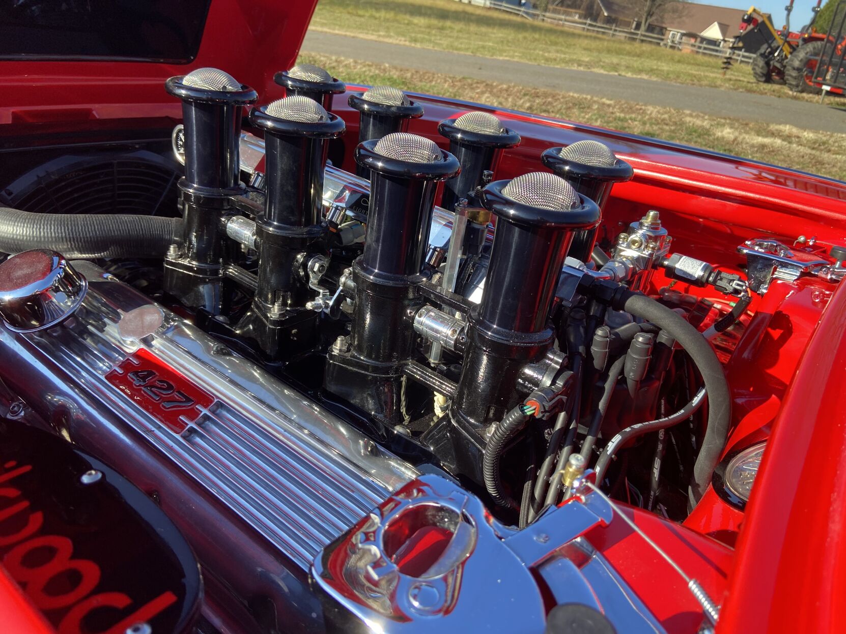 The engine inside Jerry Lyndon's 1959 Chevrolet Corvette Custom.